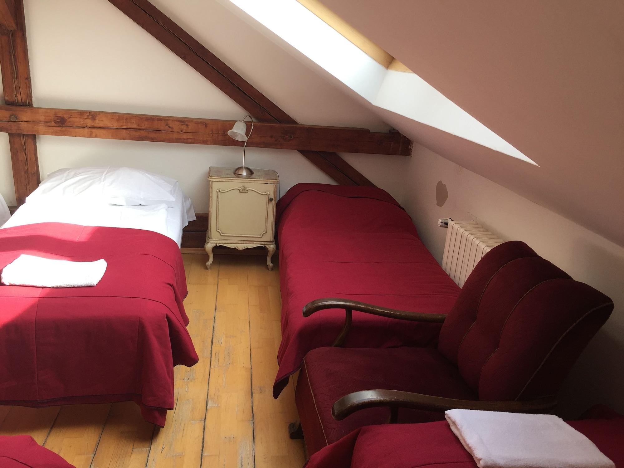 Hostel Rosemary Прага Экстерьер фото