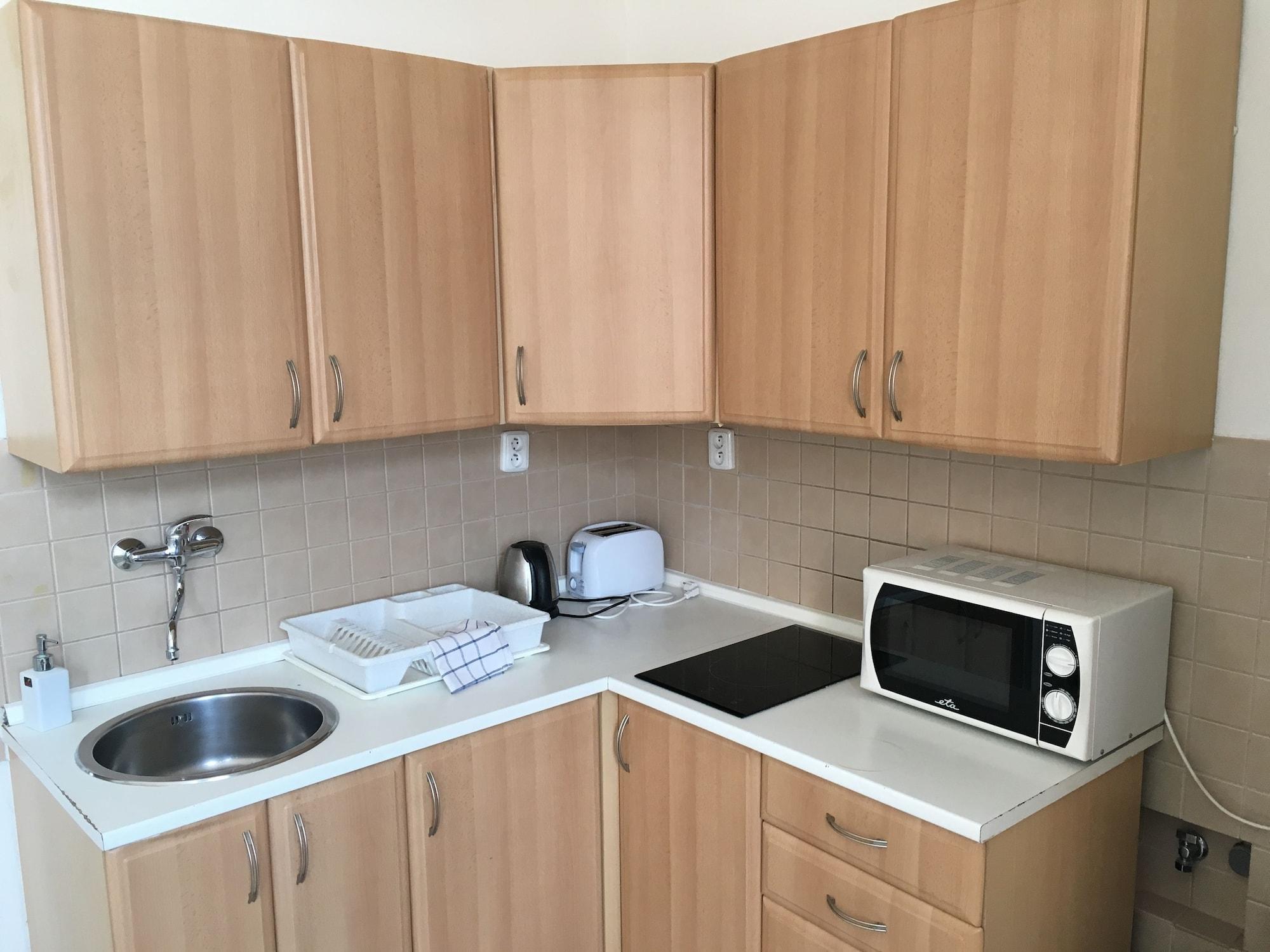 Hostel Rosemary Прага Экстерьер фото