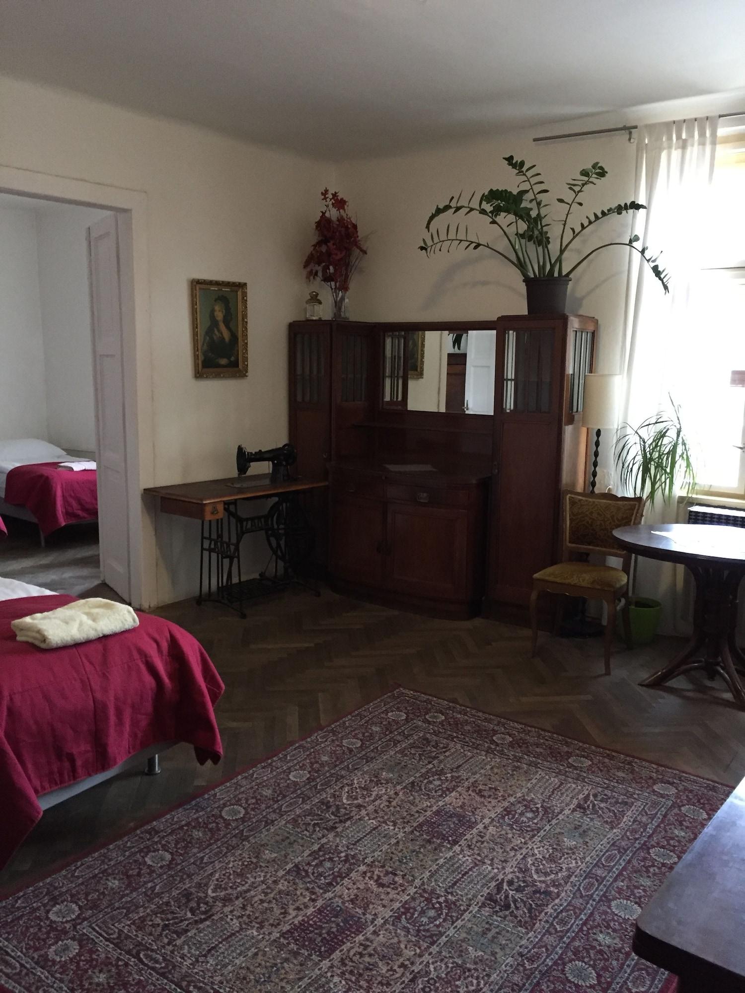 Hostel Rosemary Прага Экстерьер фото