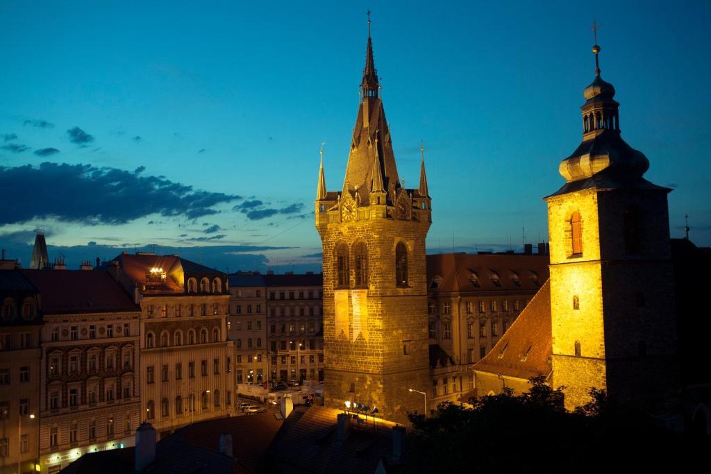 Hostel Rosemary Прага Экстерьер фото