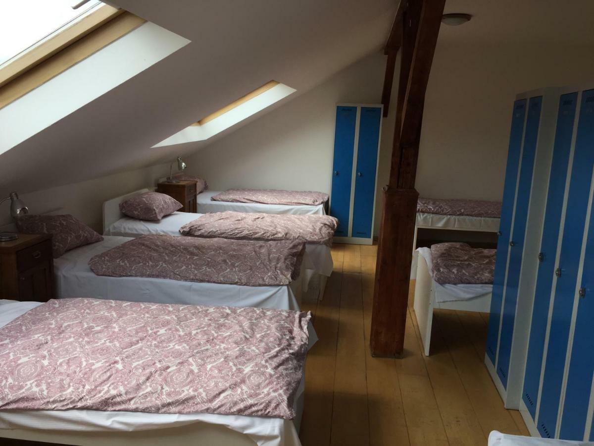 Hostel Rosemary Прага Экстерьер фото